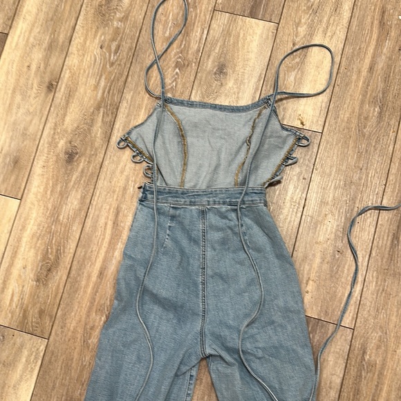 Good American backless strappy body suit perfect for Valentine’s Day! - Picture 4 of 4